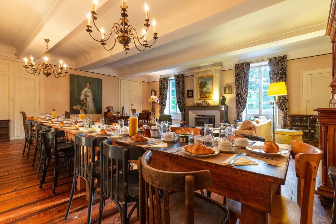 Domaine De L'Amiral Bed & Breakfast Saint-Laurent-du-Pape Exterior photo
